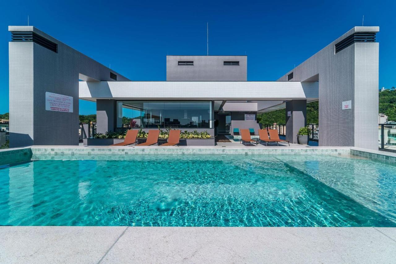 Adra 106 - Apartamento No Centro De Bombinhas - Rooftop Com Piscina E Academia - A Poucos Metros Da Praia - Екстериор снимка